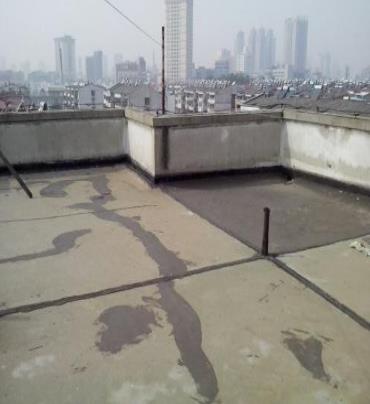宁河漏水维修 楼顶漏水是什么原因，楼顶漏水维修方法是什么?